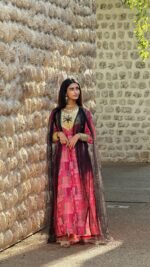 Black tree 🌴 - Image 2